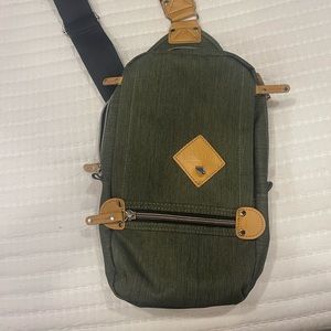 Harvest Label sling pack.